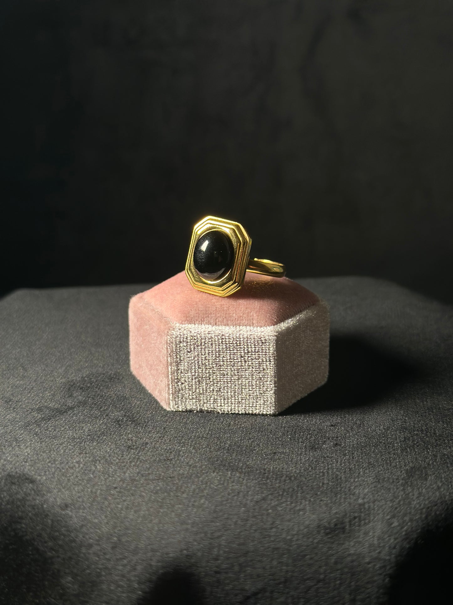 Anello in ossidiana nera (ACCIAIO)