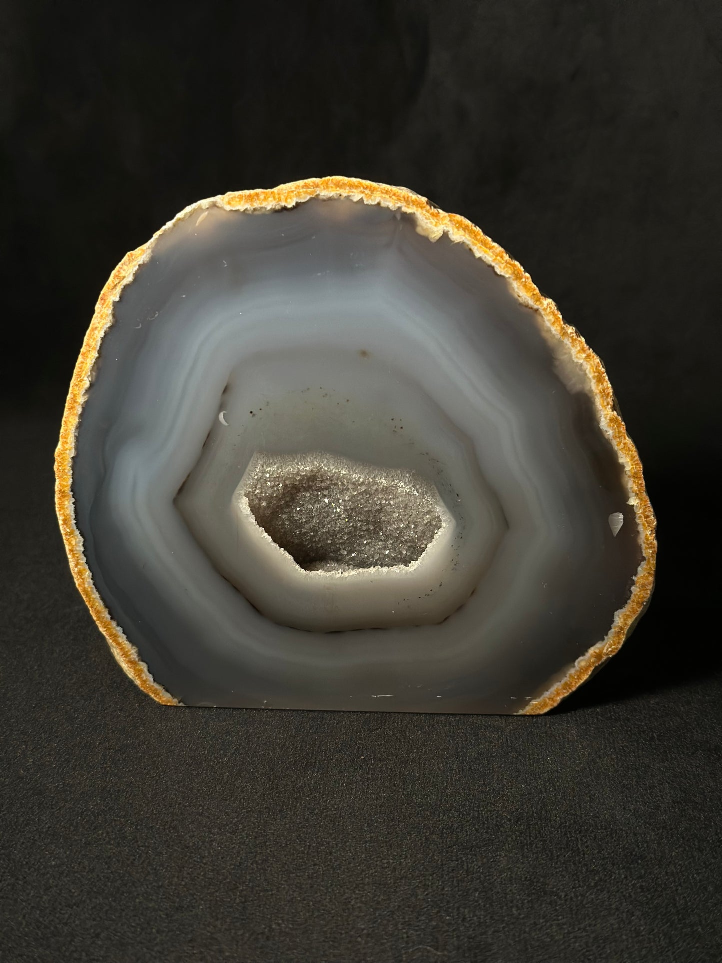 Geode di Agata Grigia | Pietra di Protezione, Equilibrio e Radicamento