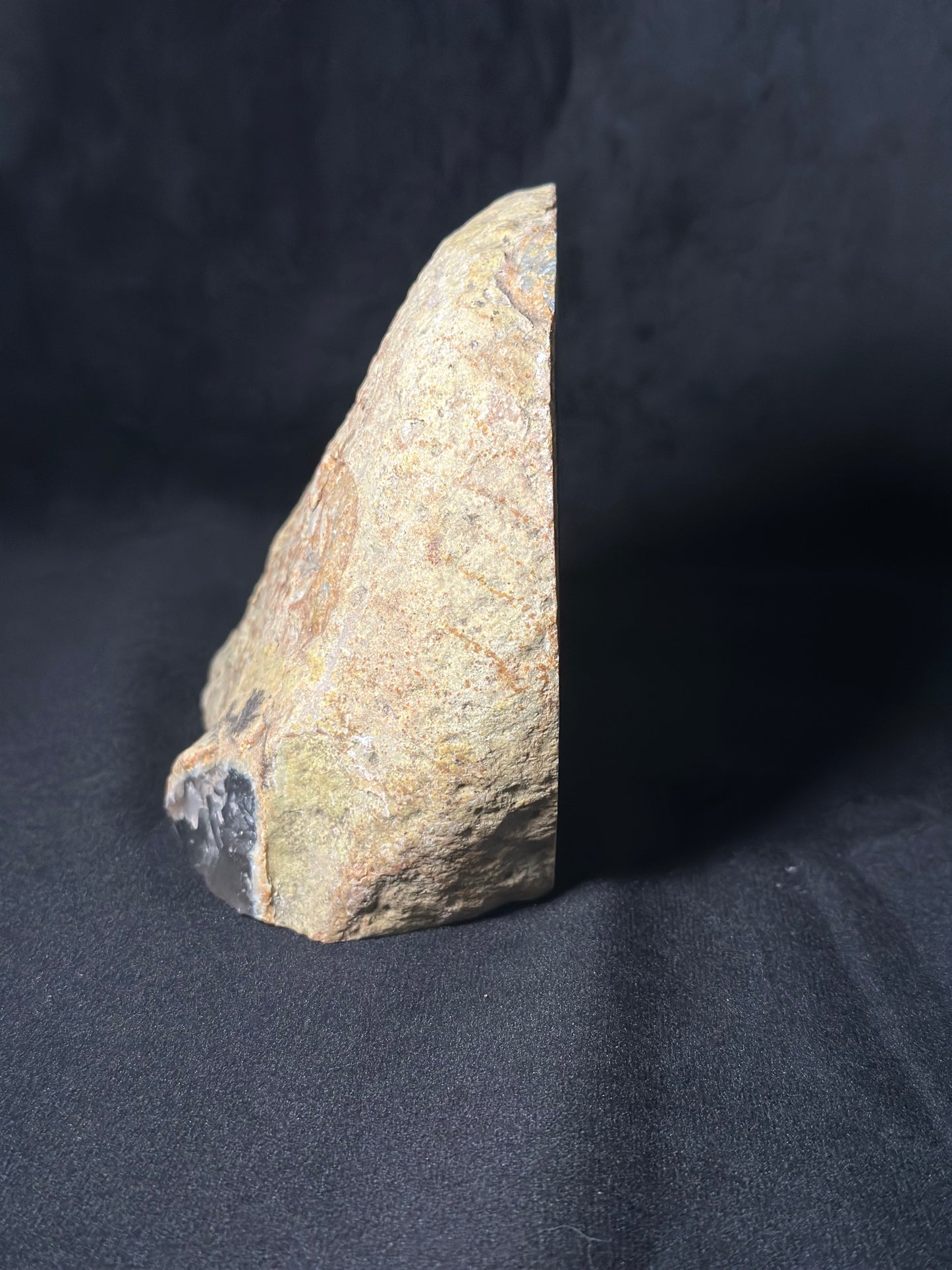 Geode di Agata Grigia | Pietra di Protezione, Equilibrio e Radicamento