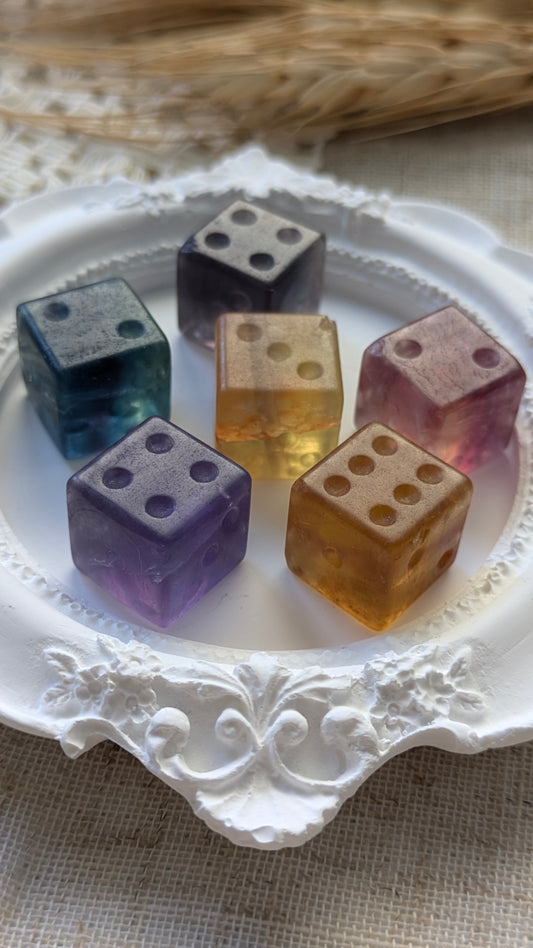 Dadi in Fluorite