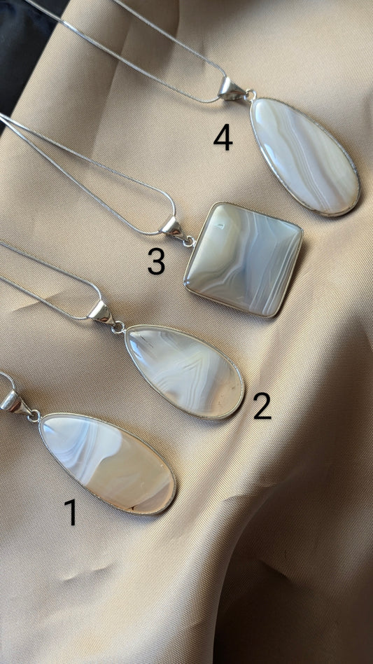 Collana Agata