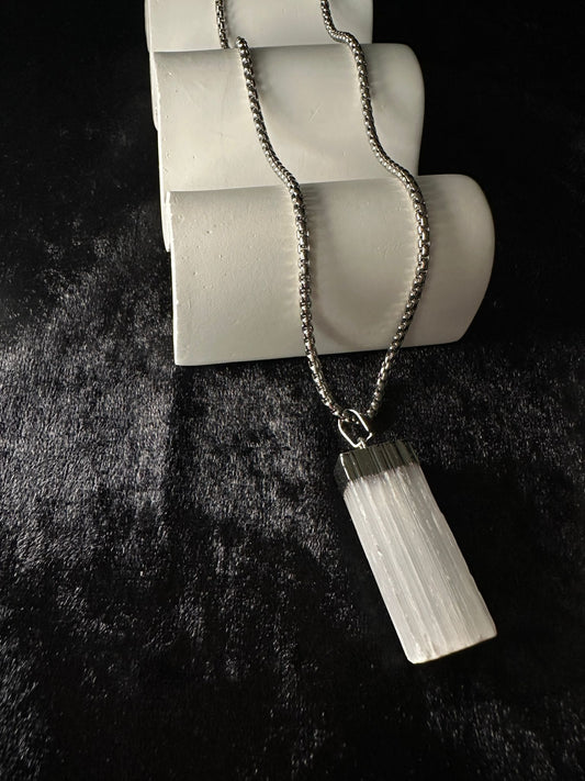 Collana Selenite