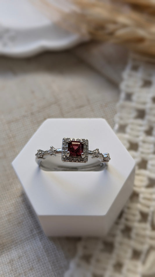 Anello Granato Rosso